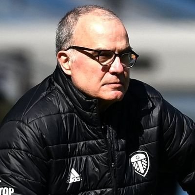 Historia y presente del loco más coherente. Noticias, anécdotas, videos y opinión. #LeedsCarajo.