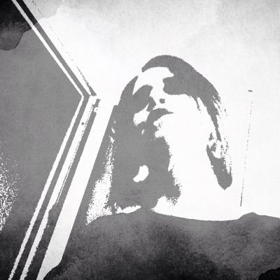 KarlaKolumna's profile picture. left-over- lover, sonst auch eher so „to the left“ unterwegs und oft am Essen.