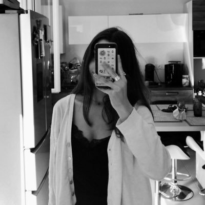 kiarasntn's profile picture. ✨🧀💛😵‍💫🥂