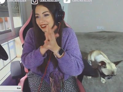 cuenta parodia de Carolina pero argentina, somos 2 boludos seguidores de @CarolinaKelsen subiremos información, explicamos tuit y out of contex del chat