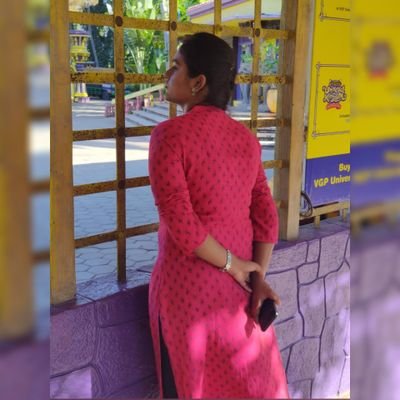 Shuba0198's profile picture. get in touch to know me.