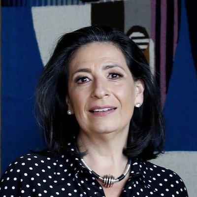 Mexicana, abogada de la Escuela Libre de Derecho, viviendo en Alegría y Amor. Por un México UNIDO, libre, sin corrupción, más justo y equitativo. @Abogadasmx