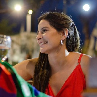 Periodista 🗒️ Militante feminista en Descamisadxs 💜 Directora de Producción y Ambiente en @municipalidadgr 🏭♻ Consejera @p_justicialista✌🏽