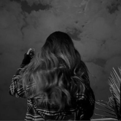 itsMostaQill's profile picture. عَـهـد على معقلي سيبقى مُـستقل ، هكذا جئتُ لأبقى @MostaQilla_arts