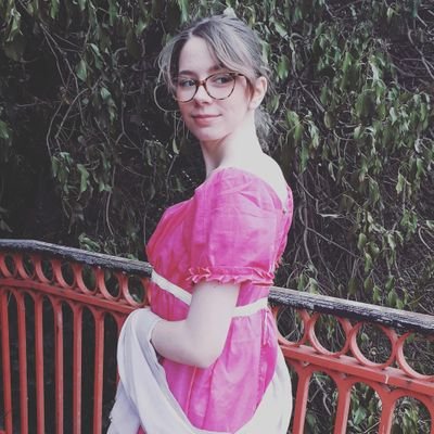 Rhiannon_m_xo's profile picture. just a sewing loving weirdo