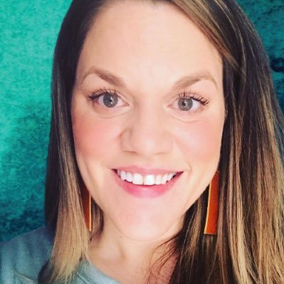 Media Specialist, 2015 Innovative Teacher of the Year for K in Henry County, TPT Author and donorschoose advocate https://t.co/JvxNYbbkHo