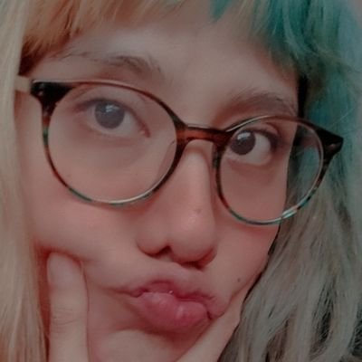 GadgetL_'s profile picture. Apiñonadita y apasionada. 
Partidaria de la vida, amante de la tecnología y otaku de closet. 
Nil Due Nil