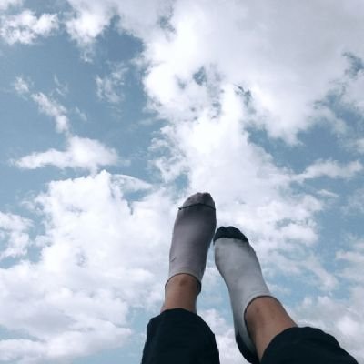 Camino por la vida, juntando los pedazos que quedan de mis sueños.