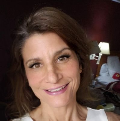 mainethespian's profile picture. Speaker/ Fmr. Violence Prevention Educator,  Lover of cheese, Kindness, Cats, & The Office
#TwitterPhilanthropy
#TeamHumanity 💚
#CRPS #PV
$rach2112