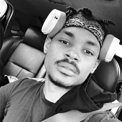 OfficialDW2XX's profile picture. 