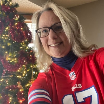 Wife and mom, Flight Attendant, Affiliate marketer , & customized nutrition. Proud Buffalonian! #GoBills!😊