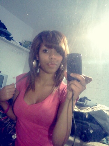 Mrss2bhadd's profile picture. Follow mee n I follow Bakk ,,  # Teamliightskiin , #teamSiinglee