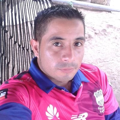 Manabita. De Charapotó. Hincha de EMELEC asta las mismas .. Ni comunista,, Ni correista