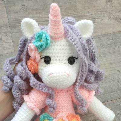 bonjour je suis créatrice d'amigurumis, j'ai une page Facebook