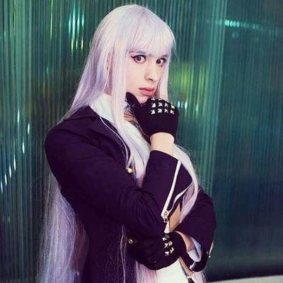 Cosplayer, Twitch Streamer and Podcast host. Smash player, league player (adc), animal caretaker, anime and music enthusiast