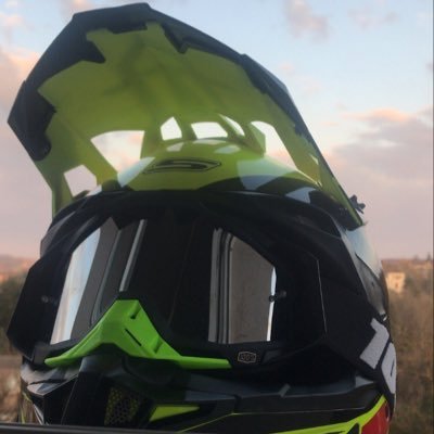 lealea0208_'s profile picture. Passionné de moto 🏍✌🏻 bien plus qu’une passion 🏍✌🏻