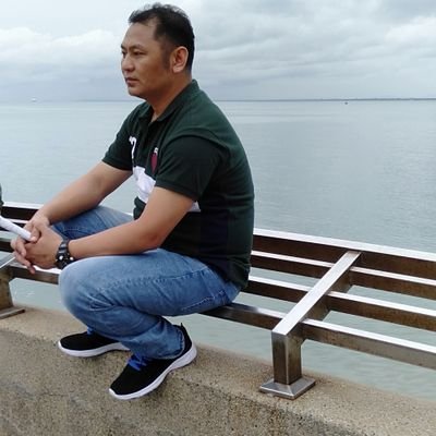 RaiSant52686683's profile picture. सपनाले यतीसम्म थिचेको छ मलाई 
हरेक रात जिन्दगी ऐठानमा परेको छ