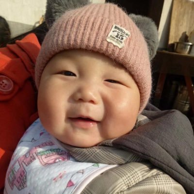 EdsonTextile's profile picture. Our company is professional in Woven cotton,T/C,T/R,nylon or polyester two-way spandex cartridge and other elastic fabric like t400 High elastic pongee