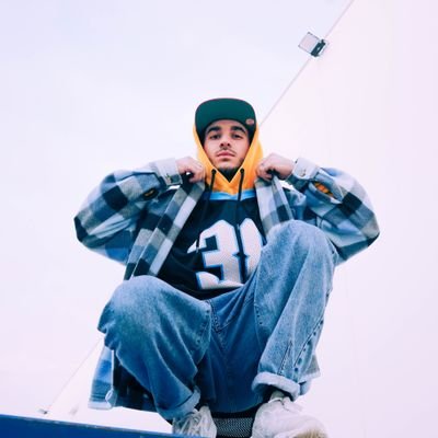 IvnMontero's profile picture. RC 23 | Dancer | Physicist

Understand the roots, enjoy the tree.