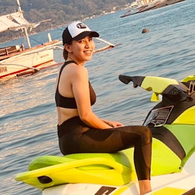 MonicaBaldeo's profile picture. jackass of all trades, master of everything