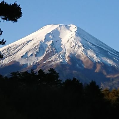 ごく最近、古希を迎えました。初孫が令和元年9月に誕生。好きなもの:ラーメン、蕎麦、Golf、Jazz、中日ドラゴンズ⚾、🍺＆🍶。
⛳ハンデ15❗
ホームコースではない、とあるメンバーコースでハンデ13⛳もらいましたが、以後……昨年２月から🎹レッスン開始、ズブの素人コースです。幼稚園生に混じって頑張ってます😂