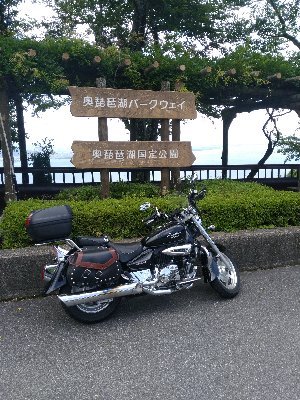 50前半のおじさんです。GV125Cでバイクデビュー。小型AT→小型MT→普通二輪免許、めちゃめちゃ遠回りしての免許取得となりました。今は、ビラーゴ250を所有してます。

GV125C、巷では酷評されてますが、エンジン機関は全く問題なし！遠方ツーリングでも全くトラブル無く、バイクライフを教えてくれました😊。