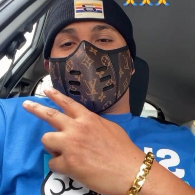 RobertR36677313's profile picture. Fácil de conocer y difícil de olvidar 👹