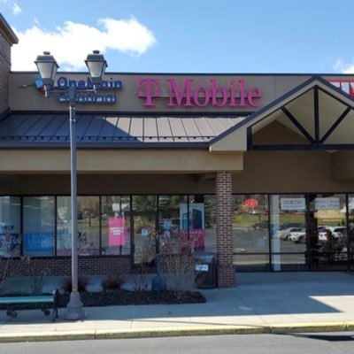 T-mobile authorized dealer via @archtelecom Wireless store located in Rensselaer, Ny! Come see us for amazing deals!