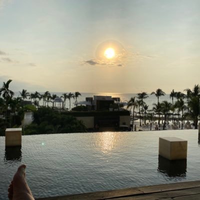 GentlemaLuis's profile picture. Abogado y Especialista en Valuación.