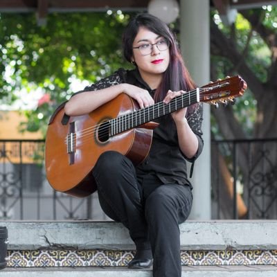 Guitarrista clásica egresada de la Universidad Autónoma de Baja California