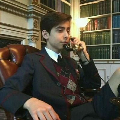 ✨amo the umbrella academy de coração 
meu preferido Five/cinco
amooo o Aidan Gallagher
sou gaúcha
gremista ✨