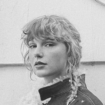 LILMONSWIFT's profile picture. 𝐉𝐨𝐞 𝐝𝐫𝐚𝐰𝐬 𝐬𝐭𝐚𝐫𝐬 𝐚𝐫𝐨𝐮𝐧𝐝 𝐡𝐞𝐫 𝐬𝐜𝐚𝐫𝐬