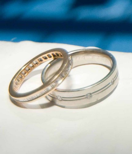 DivorceHelp101's profile picture. Divorce questions?  We have the answers.  http://t.co/lkMAJMqSpU is a constantly updated free knowledge base for all things divorce.