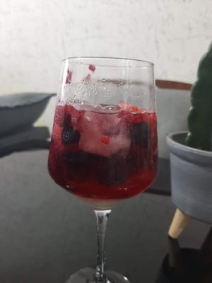 Sou do ABC discreto adoro uma sacanagem independente do sexo...mulheres mais velhas 60... gordinhas... gays... casais e todos e todas danadas com vontade de dar