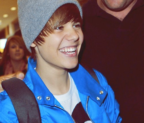 I'm a Belieber. I love @justinbieber
9.04.11 :')