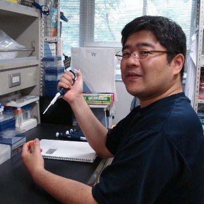 Professor at Kyushu University @kyudaiigaku_pr M.D. Ph.D. Studying autophagy and lens organelle degradation using mice and zebrafish.