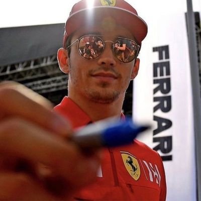 French fan account 🇨🇵 of @charles_leclerc F1 driver for @scuderiaferrari .
My page fan insta: https://t.co/gMPfWUDQkB