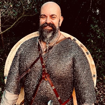 Author of The Faithful and the Fallen, Of Blood and Bone and The Bloodsworn Saga. Viking re-enactor, when not stuck in my coat of mail! Repped by @julieacrisp