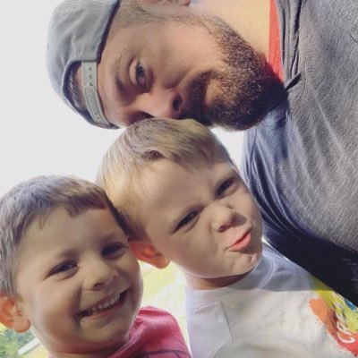 ChrisRolon5's profile picture. I love good things.. Don’t you?
Life is sweet
Live life like you’re in the air