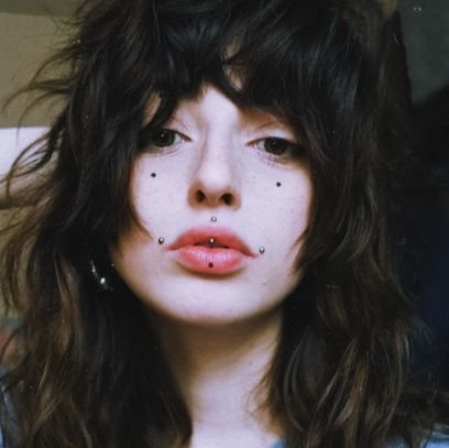 just a little faun crying on the sheet
💧 sad clown///weeping seraph 💧
I'm so sorry