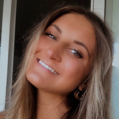 Hopeetomlinson's profile picture. 