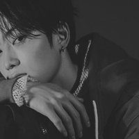 logout (@mymnwz) 's Twitter Profile