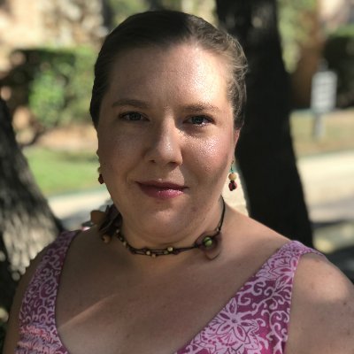 Editor & Writing Coach for academic, nonfiction, and memoir writers in the arts and humanities.
PhD in Performance as Public Practice (performance studies).