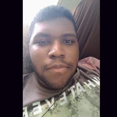 Gente boníssima esse rapaz
// Falhando no quesito opinião
// Não faço ideia do que tô fazendo aqui
// besteirol e os carai