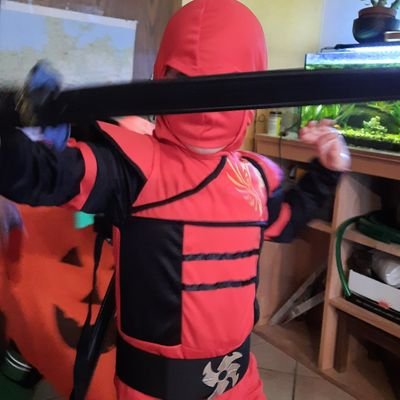 sabineoderso's profile picture. gerne Frau, mittelalt, offener Kopf, zum chillen brauche ich Hühner, Musik ja - aber nur Gute! Familie ist das Beste!😍💪❤️
#wirsindmehr