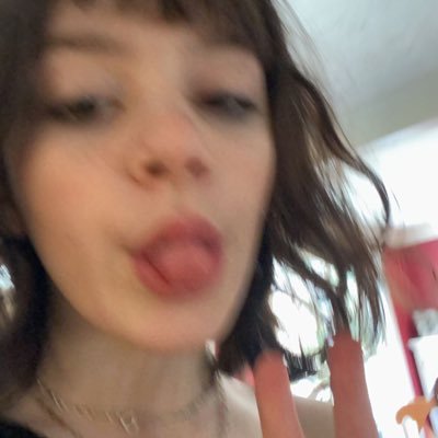 Stevie30897862's profile picture. Hi lol- 15- she/her