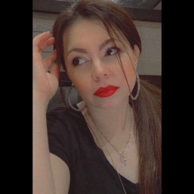 aileencorpos's profile picture. Teacher, Actress, & Mom