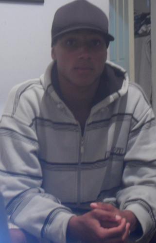 Tenho 16 anos, sou legal quando devo ,não me teste .Irmão do @Hugoinho . Adoro surfar ,e arrisco um futebol de vez em quando . Siga-me ?