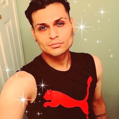 hopscotchhilton's profile picture. just here for the news