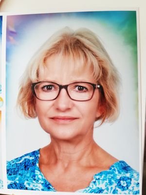 Ewa04461352's profile picture. ⚡⚡⚡      ✴️✴️✴️✴️✴️  ✴️✴️✴️                                                     Bo ludzie nie są tak mądrzy, jak myślą politycy. Są mądrzejsi. M. Czubaszek